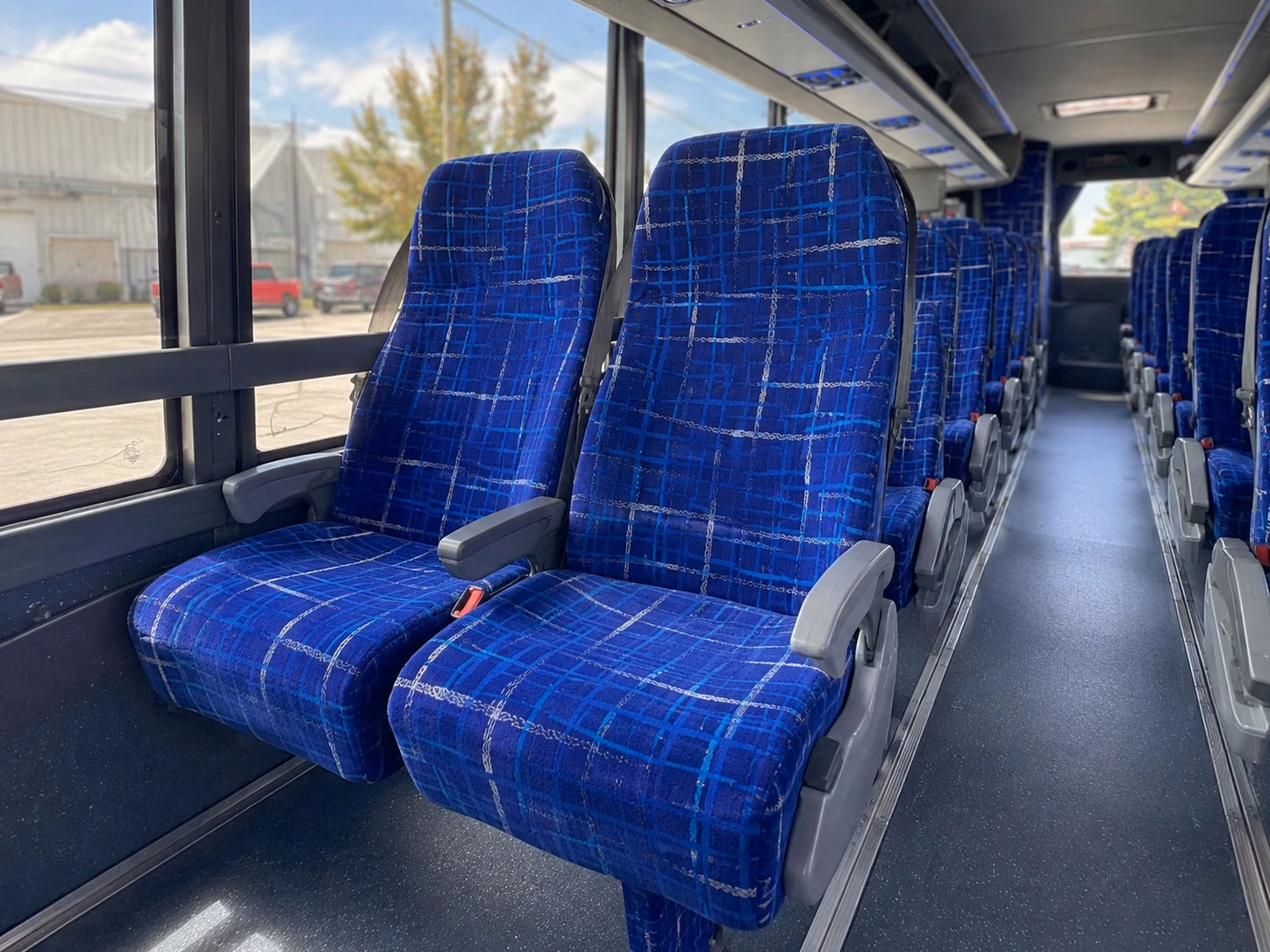 charter bus rentals for large prescott prom groups at embry riddle and beyond