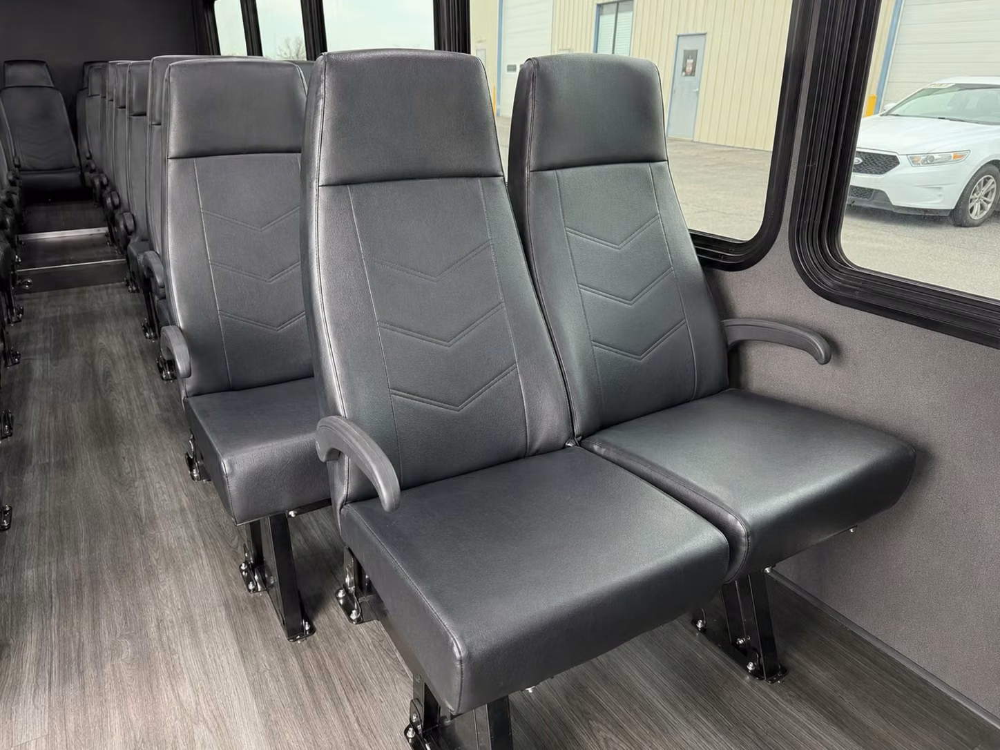 prescott 20 passenger minibus rental